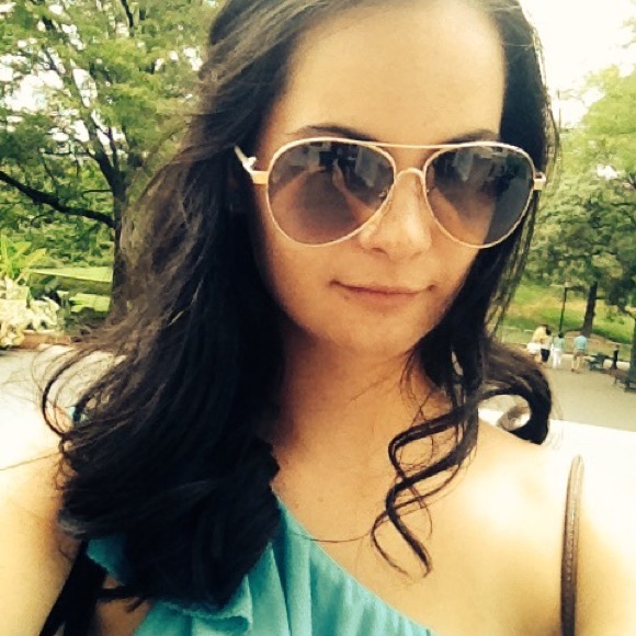 Meet your Posher, Julia - Picture 1 of 1